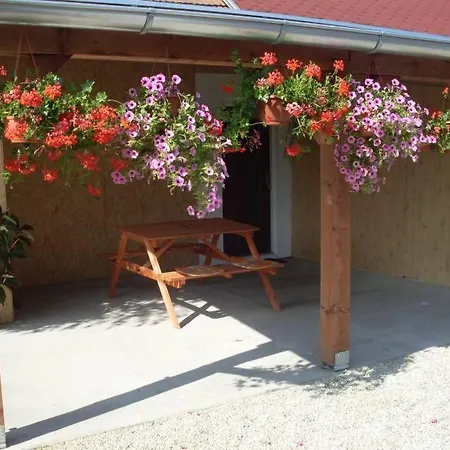 Lotus -obnovena דירה